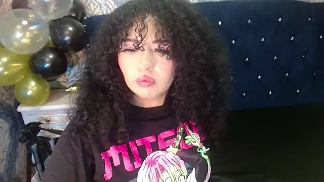 Sofiacowperx online show from April 2026 12:28:01 PM