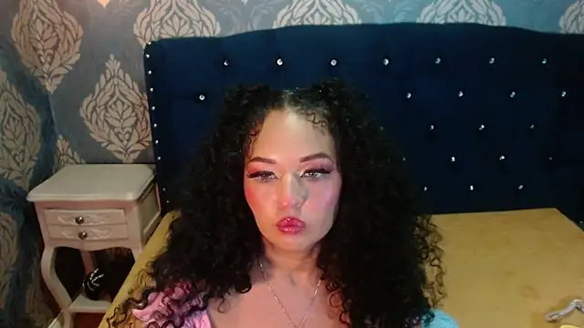 Snapshot of Sofiacowperx chatting on April 2026 08:57:02 PM Sofiacowperx online show from April 2026 08:57:02 PM