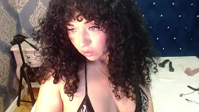 Snapshot of Sofiacowperx chatting on May 2026 01:29:02 PM Sofiacowperx online show from May 2026 01:29:02 PM