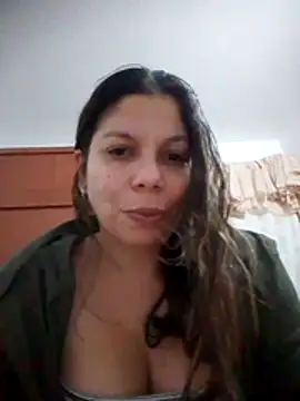 Carliina Soussa online show from October 2025 10:19:01 PM