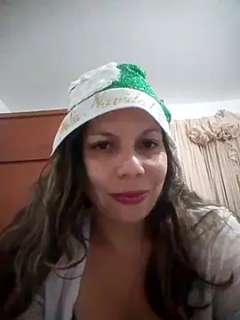 Carliina Soussa online show from December 2025 10:19:01 PM