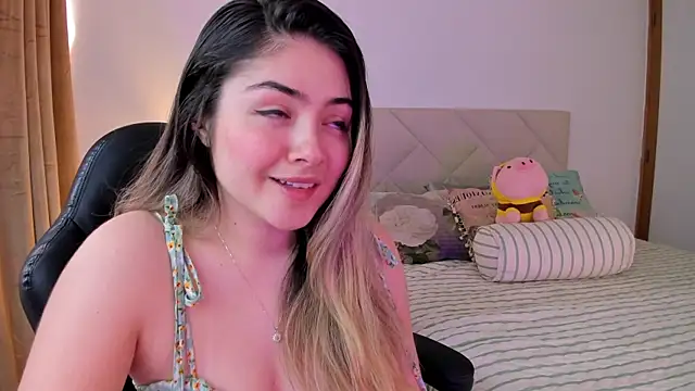 Lau Bee online show from December 2024 03:33:02 PM