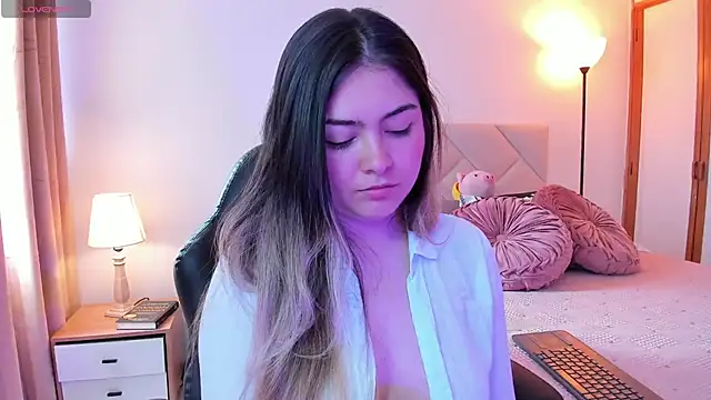 Lau Bee online show from March 2025 02:42:02 PM