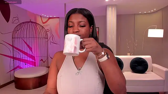 SavannahStorm online show from November 2025 12:52:01 PM