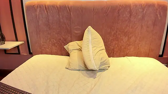 liz goth online show from December 2024 04:02:02 PM