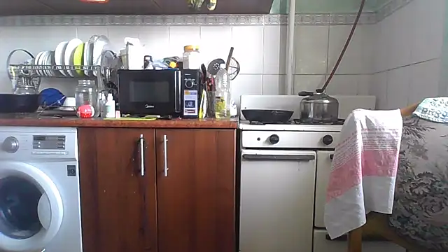 Snapshot of MikaKors chatting on February 2025 05:49:02 AM MikaKors online show from February 2025 05:49:02 AM