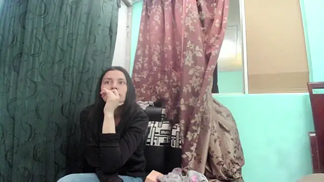 Nathaly love96 online show from March 2026 07:09:01 PM