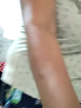 Snapshot of illay_love chatting on November 2025 04:33:01 AM illay love online show from November 2025 04:33:01 AM