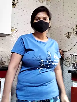 Snapshot of illay_love chatting on November 2025 05:01:02 AM illay love online show from November 2025 05:01:02 AM