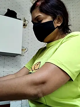 Snapshot of illay_love chatting on December 2025 06:40:02 AM illay love online show from December 2025 06:40:02 AM