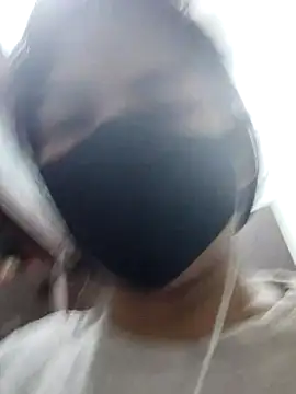 Snapshot of illay_love chatting on December 2025 03:33:01 AM illay love online show from December 2025 03:33:01 AM