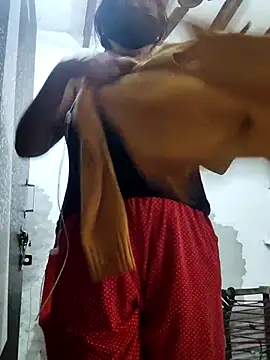 Snapshot of illay_love chatting on December 2025 04:07:02 AM illay love online show from December 2025 04:07:02 AM