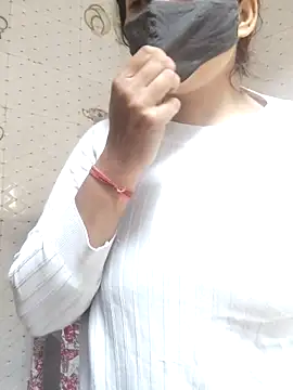 Snapshot of illay_love chatting on January 2026 05:55:01 AM illay love online show from January 2026 05:55:01 AM