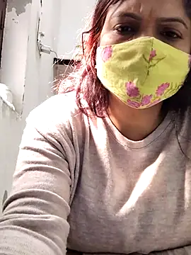 Snapshot of illay_love chatting on February 2026 07:18:01 AM illay love online show from February 2026 07:18:01 AM