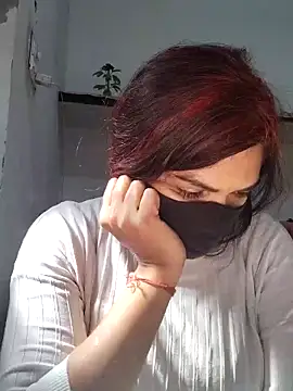 Snapshot of illay_love chatting on February 2026 07:01:02 AM illay love online show from February 2026 07:01:02 AM