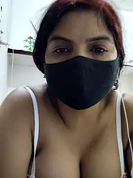 Snapshot of illay_love chatting on February 2026 07:29:02 PM illay love online show from February 2026 07:29:02 PM