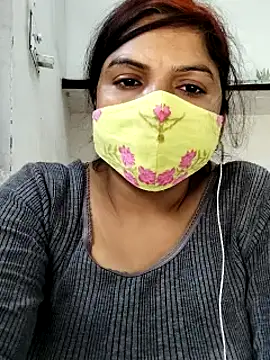 Snapshot of illay_love chatting on February 2026 07:51:01 AM illay love online show from February 2026 07:51:01 AM