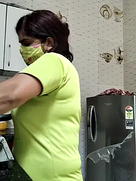 Snapshot of illay_love chatting on February 2026 05:16:02 AM illay love online show from February 2026 05:16:02 AM