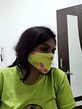 Snapshot of illay_love chatting on February 2026 05:22:02 PM illay love online show from February 2026 05:22:02 PM