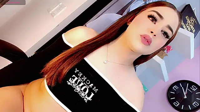 Sophia-Isabella online show from March 2025 07:36:01 PM