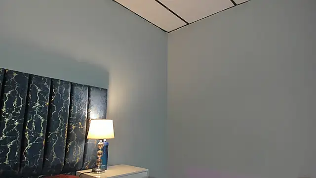 Snapshot of Sophia_Lemos chatting on October 2025 01:54:02 PM Sophia Lemos online show from October 2025 01:54:02 PM