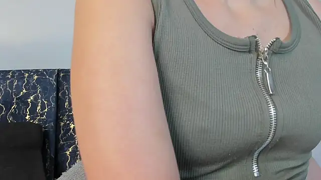 Snapshot of Sophia_Lemos chatting on October 2025 02:02:01 PM Sophia Lemos online show from October 2025 02:02:01 PM