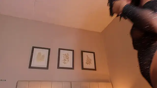 zoe sky  online show from March 2026 11:43:02 AM