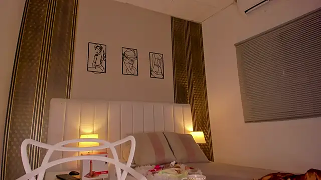 zoe sky  online show from April 2026 11:33:02 AM