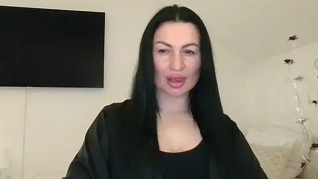 Snapshot of Helena7077 chatting on January 2025 11:45:01 PM Helena7077 online show from January 2025 11:45:01 PM