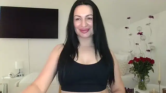 Snapshot of Helena7077 chatting on February 2025 10:58:01 PM Helena7077 online show from February 2025 10:58:01 PM