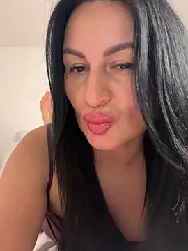 Snapshot of Helena7077 chatting on September 2025 08:47:01 PM Helena7077 online show from September 2025 08:47:01 PM