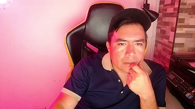 Jhonatan Morales S online show from November 2025 11:40:01 PM