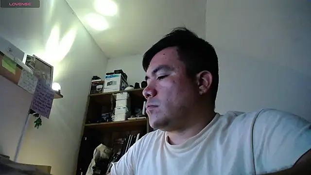 Snapshot of Jhonatan_Morales_S chatting on May 2026 09:22:02 PM Jhonatan Morales S online show from May 2026 09:22:02 PM
