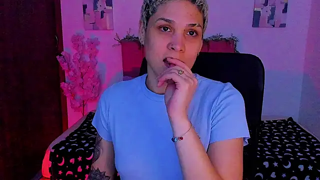 Charlee pink online show from October 2025 12:41:02 AM