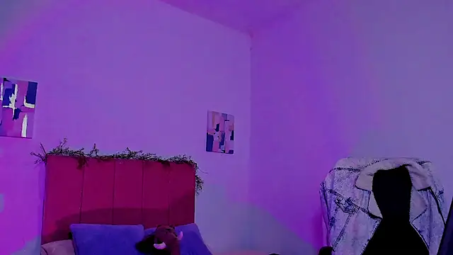 Charlee pink online show from October 2025 02:06:02 AM