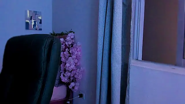 Charlee pink online show from December 2025 07:01:02 AM