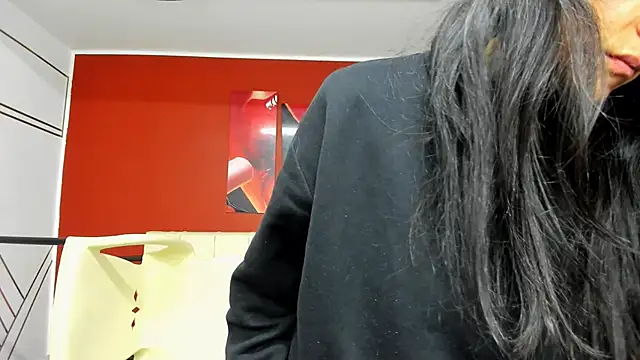 Abrillee1 online show from December 2024 01:49:01 AM