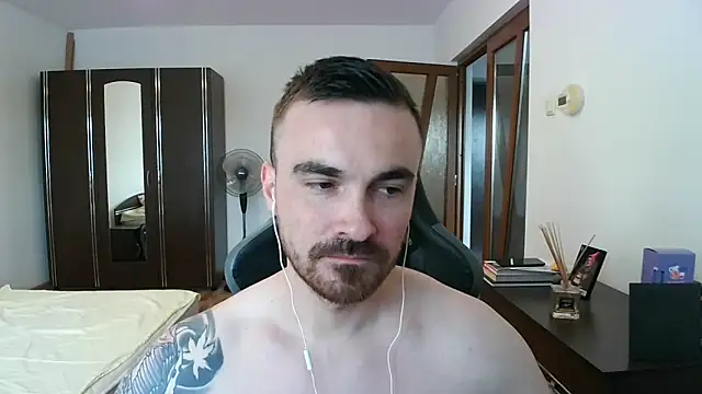 Snapshot of mu5clemania2 chatting on June 2026 04:42:02 PM mu5clemania2 online show from June 2026 04:42:02 PM