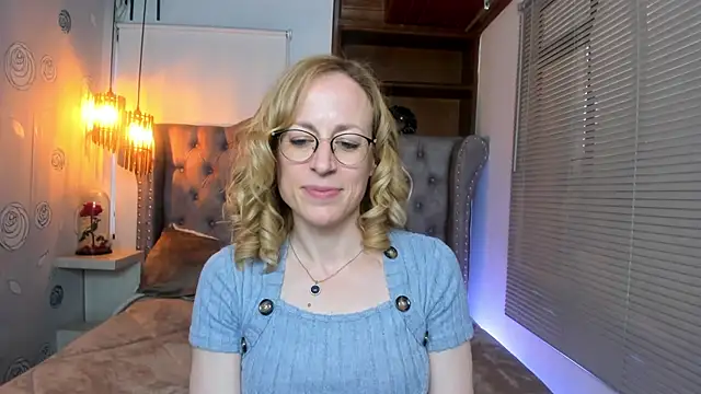 Snapshot of SammySanders chatting on January 2025 11:15:02 PM SammySanders online show from January 2025 11:15:02 PM