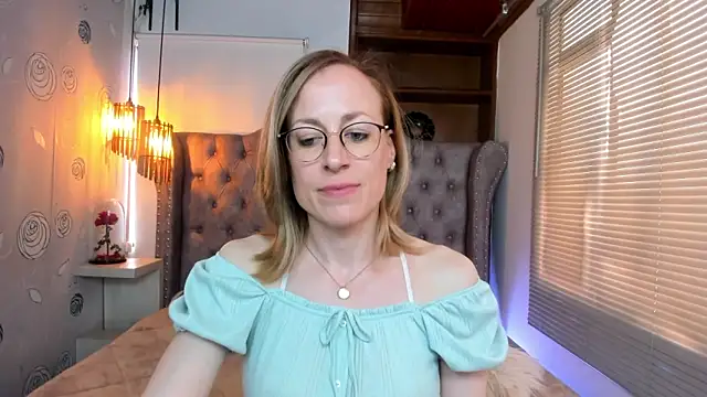 Snapshot of SammySanders chatting on January 2025 08:25:01 PM SammySanders online show from January 2025 08:25:01 PM