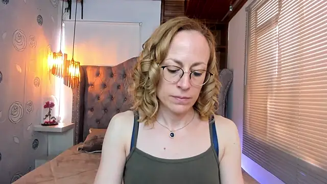 Snapshot of SammySanders chatting on February 2025 04:07:01 PM SammySanders online show from February 2025 04:07:01 PM