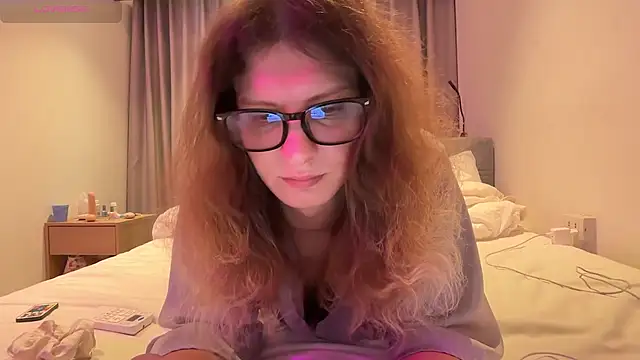 Alice Pinkhead online show from May 2026 09:38:02 AM