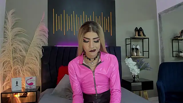 BrianaSchafer online show from February 2025 04:48:01 PM