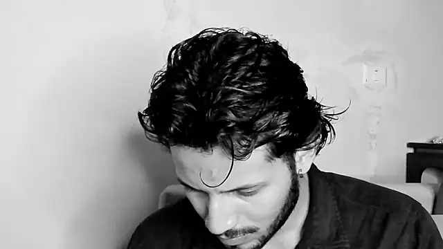 Nicholasrodrii online show from February 2025 12:15:02 AM