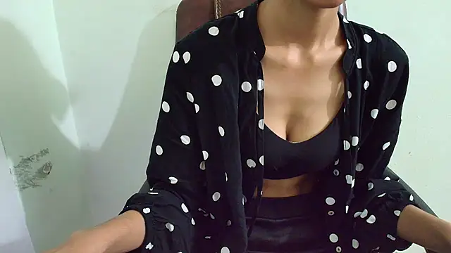 Srabontii online show from March 2025 08:59:01 PM