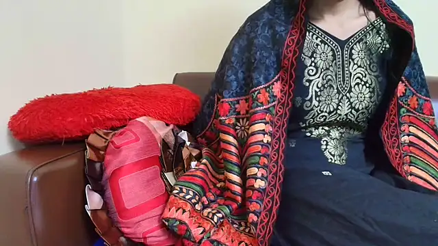 Srabontii online show from December 2025 06:54:02 AM