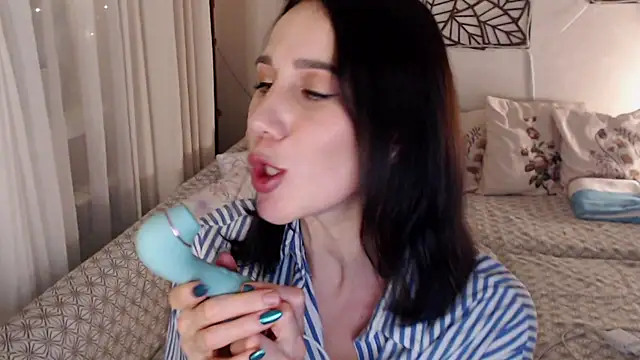 Snapshot of pepper_milf chatting on December 2024 07:03:02 PM pepper milf online show from December 2024 07:03:02 PM