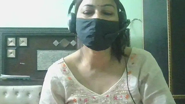 couplesuni online show from March 2026 03:34:02 AM