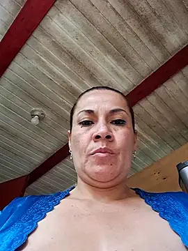 Snapshot of Zaralu_ chatting on April 2026 04:37:02 PM Zaralu online show from April 2026 04:37:02 PM