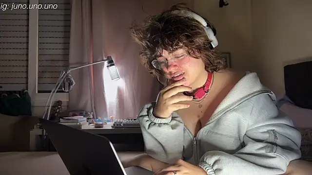 Snapshot of yudrayeb chatting on December 2024 02:03:02 AM yudrayeb online show from December 2024 02:03:02 AM